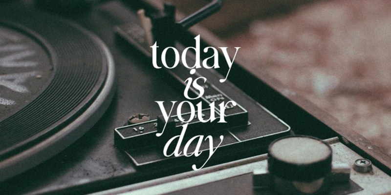 Dominic Font Family free download preview 3 – Serif Fonts font
